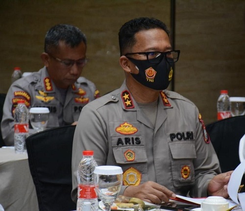 Kapolda Kepri Laksanakan Tinjauan  Vaksinasi Serentak di PT. Philips Muka Kuning, Secara Virtual Bersama Presiden RI Dan Kapolri