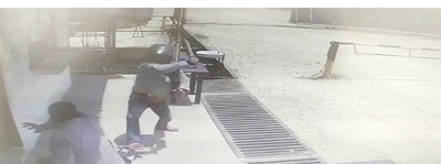 Terekam CCTv, Sekuriti PT Sumber Marine Tanjunguncang Dibacok OTK