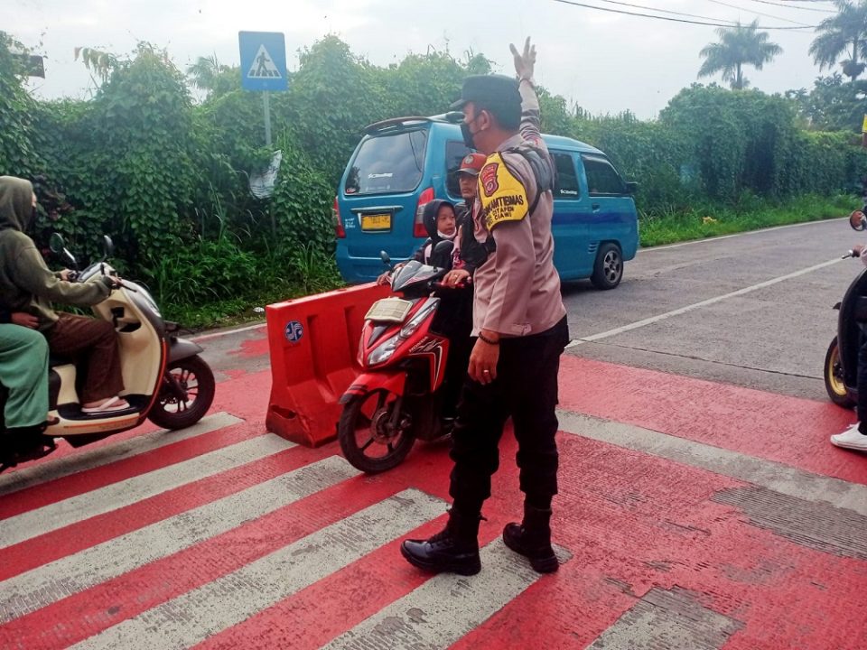 Kegiatann Rutin Bhabinkamtibmas Desa Citapen Polsek Ciawi Polres Bogor