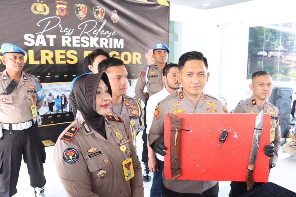 Sat Reskrim Polres Bogor Berhasil Mengamankan Pelaku Pengrusakan Mobil Yang Viral Di Medsos