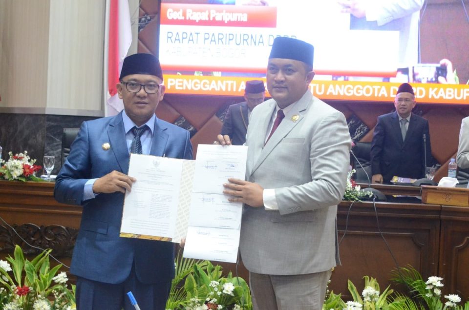 Bupati Dan DPRD Kabupaten Bogor Setujui Bersama Raperda Perubahan APBD 2023