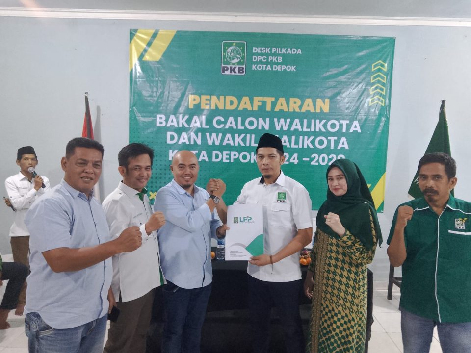 Serius Nyalon, Abdul Khoir Serahkan Berkas Cawalkot PKB Depok