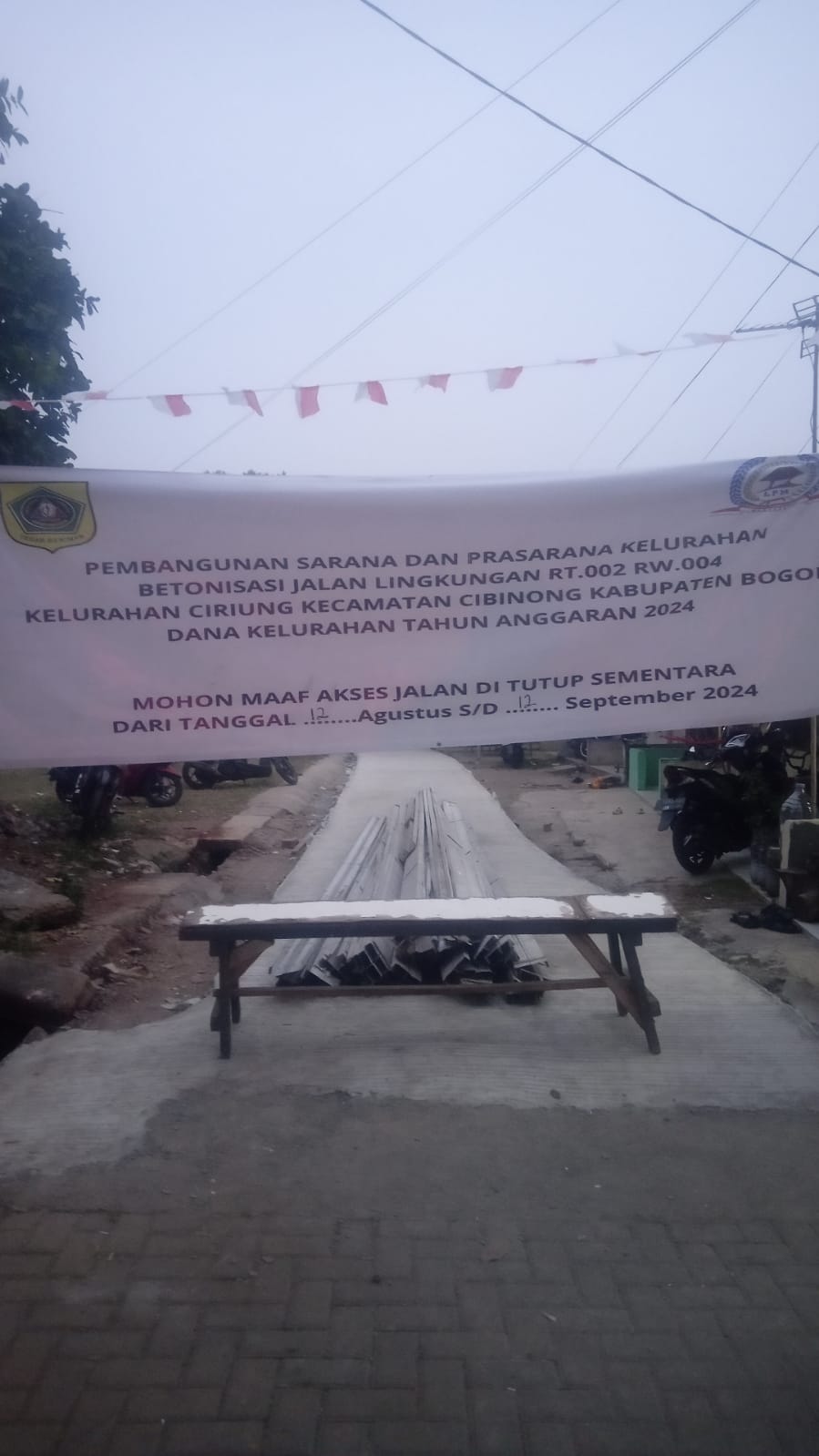 Warga Apresiasi Kinerja Ketua LPM Kelurahan Ciriung Dan Lurah Ciriung, Atas Betonisasi Jalan Lingkungan