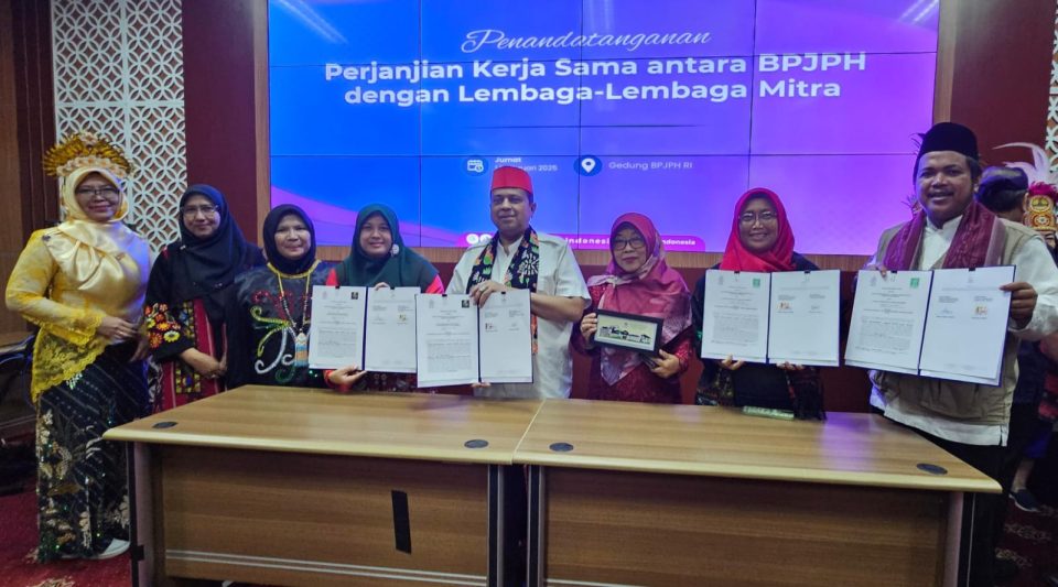 Fatayat NU Depok Bersama Mitra Kerjasama Dengan BPJPH Babe Haikal