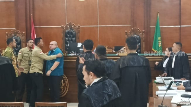 Sidang Razman Dinyatakan Tertutup, Majelis Hakim Dinilai Terkontaminasi