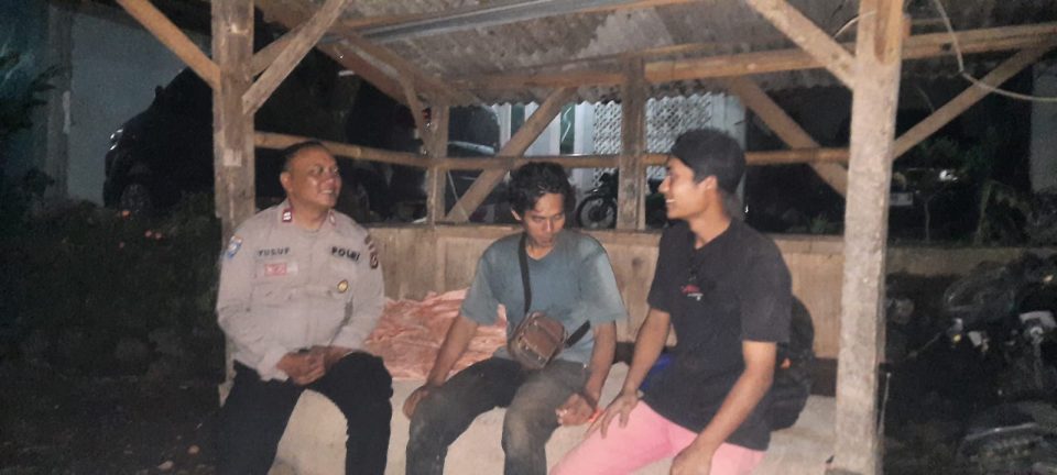 Polsek Cisarua Aktifkan Patroli Sambang Pos Kamling 