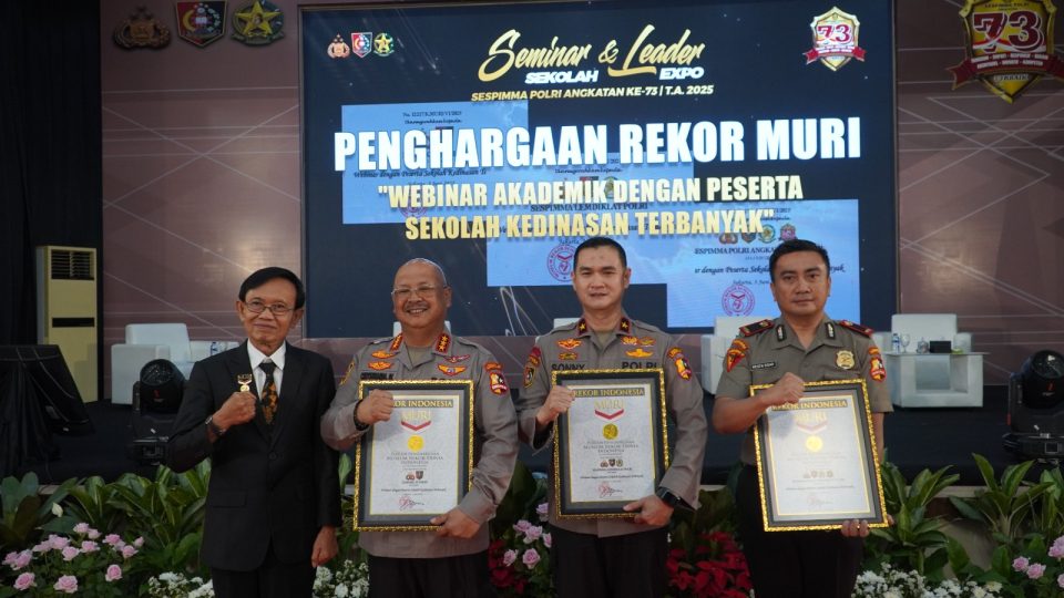 Seminar 'Polisi dan Masyarakat' Sespimma Lemdiklat Polri Angkatan 73 Raih Rekor MURI