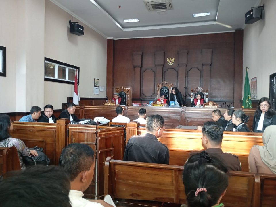 JPU Tetap Pada Tuntutan 4 Tahun, 1 Kontainer Kratom Dirampas Untuk Negara