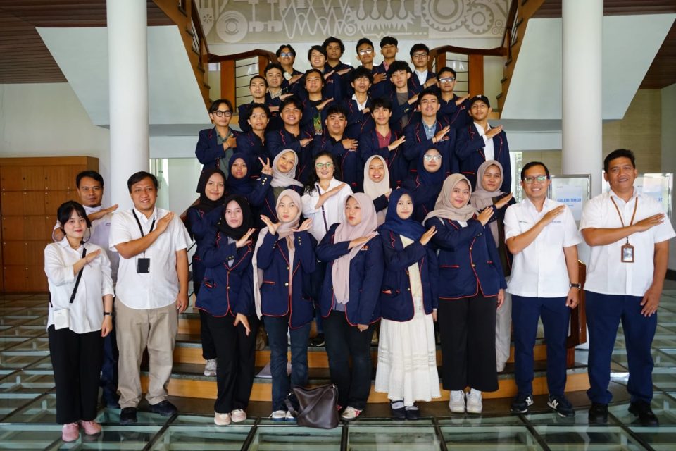 PT Pelabuhan Indonesia (Persero) Regional 2 Tanjung Priok Terima Kunjungan Mahasiswa ULBI Bandung