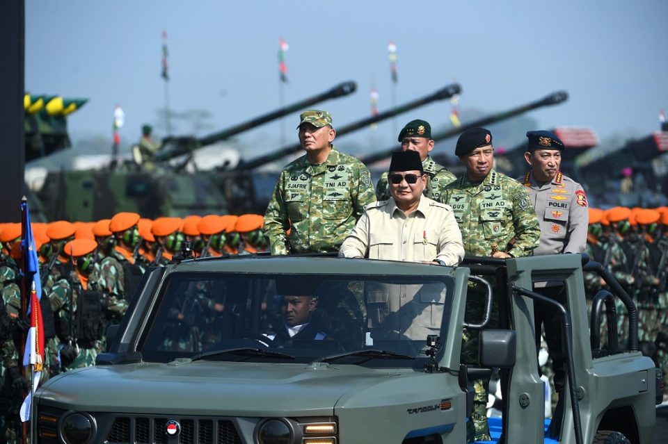 Presiden Prabowo_gelar pasukan di batujajar-1050