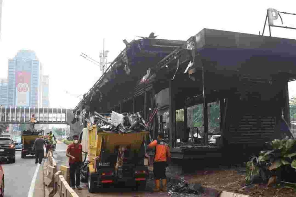 1.150 Petugas Kebersihan, Pulihkan Jakarta Pascaunjuk Rasa