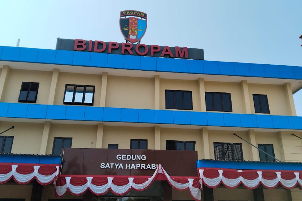 Roni Prima dan Rekan Melaporkan Oknum Pamen Eks Kabagwassidik Polda Sumut ke Propam Polri