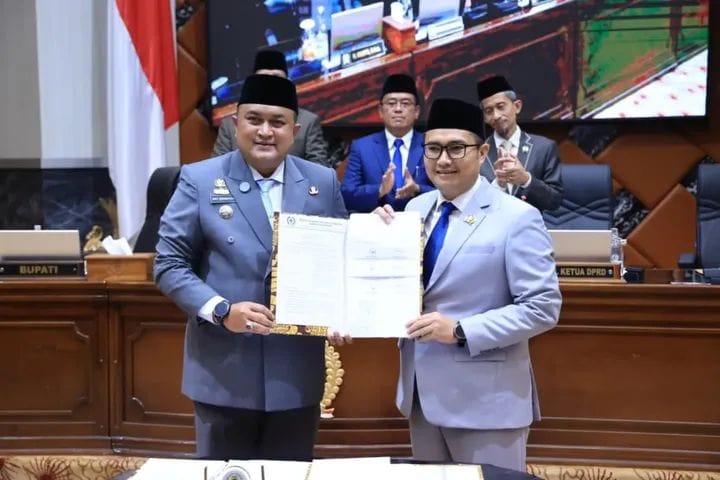 Pemkab Bogor dan DPRD Disetujui Tiga Raperda