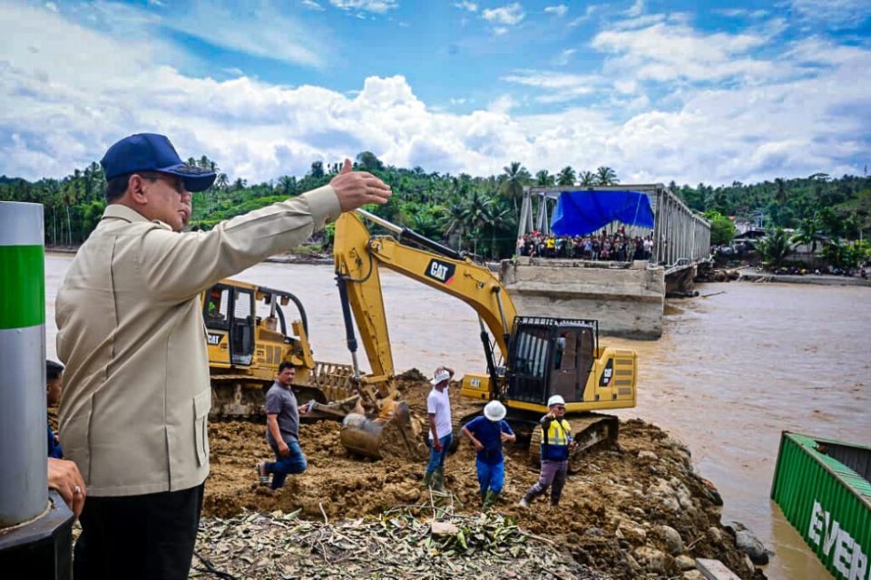 Presiden Prabowo Tinjau Pembangunan Jembatan Bailey Teupin Mane, Kabupaten Bireuen