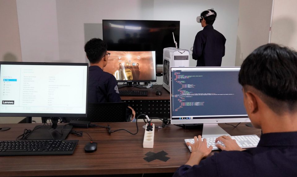 Kolaborasi Riset UPER: Kembangkan AI untuk Akselerasi Penemuan Kandidat Obat Kanker dan Autoimun