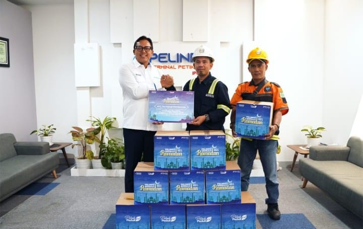 Ramadan Jadi Momentum Berbagi, IPC TPK Salurkan 1.730 Paket Sembako
