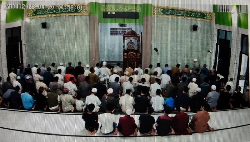 Viral ! Ust. Adnan Meninggal Memimpin Sholat Shubuh Masjid Baiturrahman, Depok 